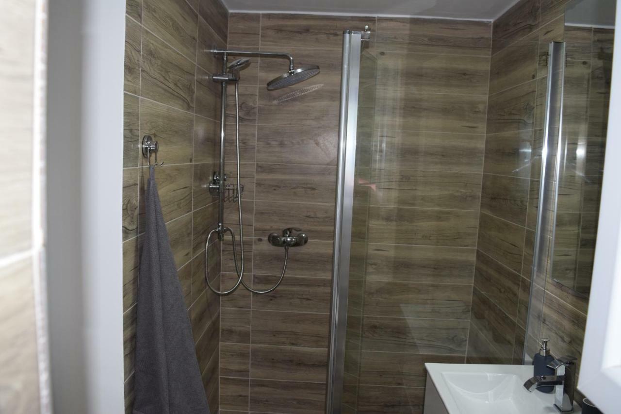La Rabla Hotell Dubova Exteriör bild