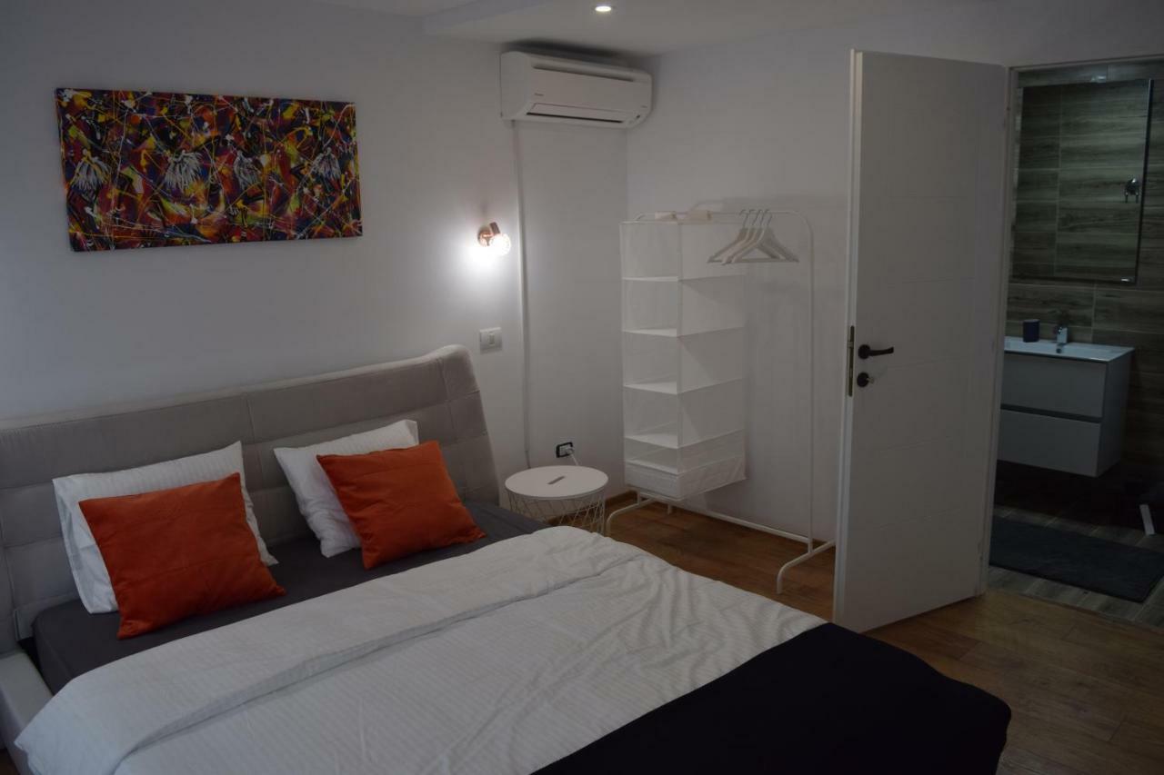 La Rabla Hotell Dubova Exteriör bild